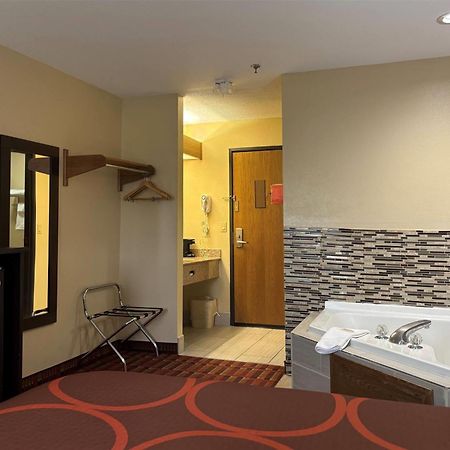 במוטל Super 8 By Wyndham Paris Il מראה חיצוני תמונה
